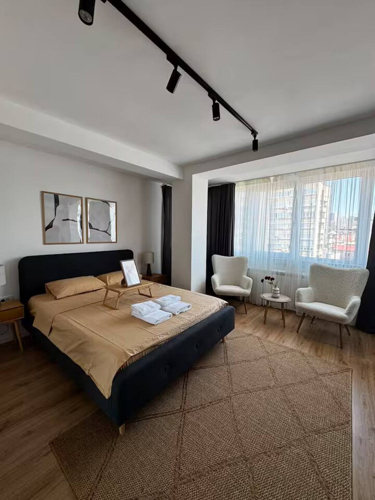 Foto e Apartament luksoz me pamje nga Sheshi i Prishtinës